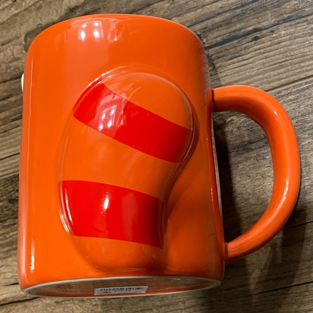 Turning Red Mug - Picture 4 of 7